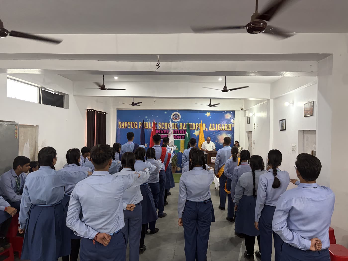 Students Taking the Investiture Oath